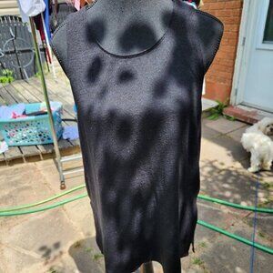 P291. Aritizia: Wilfred Free Oversized Black Racer Back Knit Tank Top |M